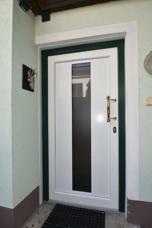 מלון וואגריין Haus Amadeus מראה חיצוני תמונה